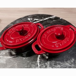 ストウブ(STAUB)のSTAUB ストウブ　ココット　オーバル　ペアセット　チェリー(食器)