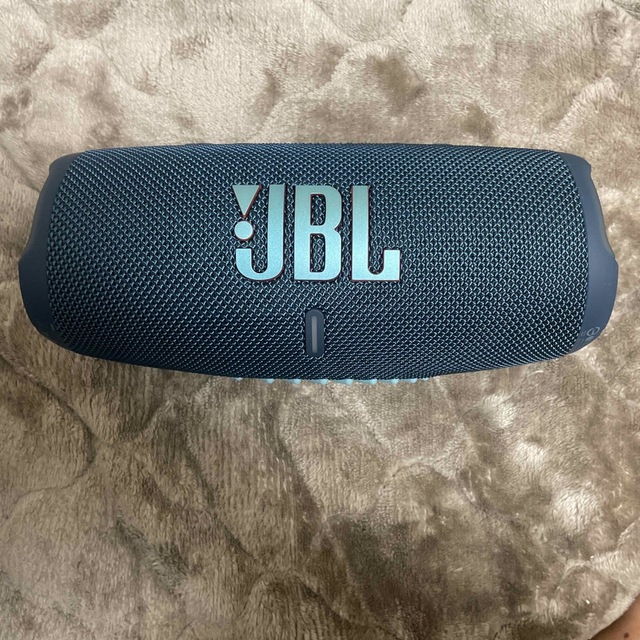 新品　JBL モバイルバッテリー機能付きポータブル防水スピーカー