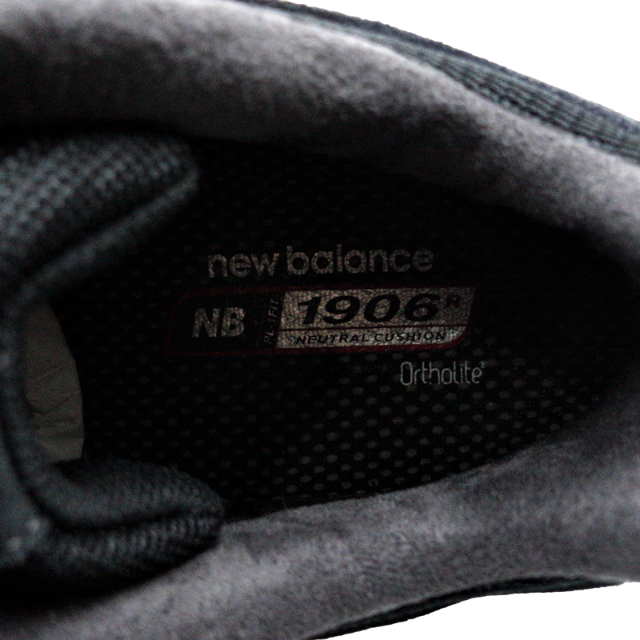 New Balance(ニューバランス)のNEW BALANCE M1906RK メンズの靴/シューズ(スニーカー)の商品写真