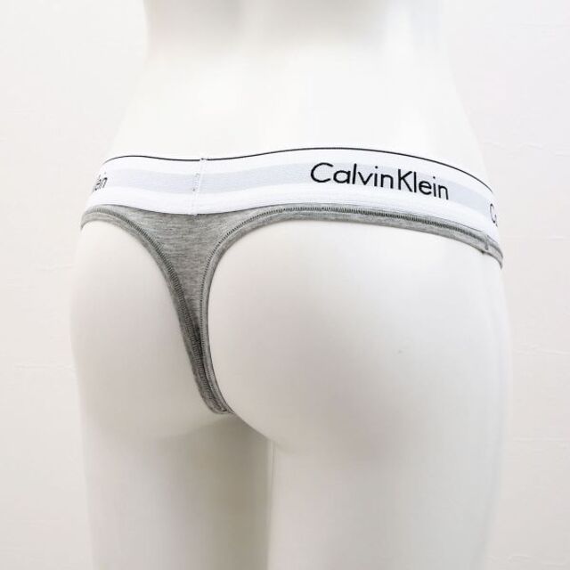 ck Calvin Klein(シーケーカルバンクライン)のカルバンクライン 　 レディース 上下セット　下着　Tバック　Mサイズ　グレー レディースの下着/アンダーウェア(ブラ&ショーツセット)の商品写真