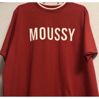 マウジー(moussy)のmoussy ロゴTシャツ　半袖　赤　RED(Tシャツ(半袖/袖なし))