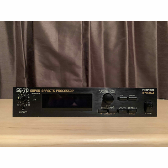 BOSS ボス SE-50 純正アダプター付き ハーフラック マルチエフェクター | フリマアプリ ラクマ