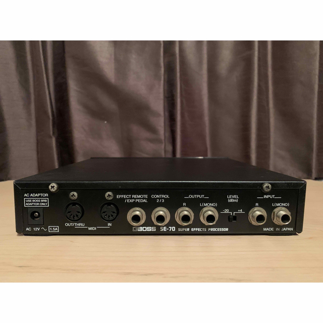 BOSS - BOSS ボス SE-50 純正アダプター付き ハーフラック BOSS - BOSS ボス SE-50 純正アダプター付き ハーフラック