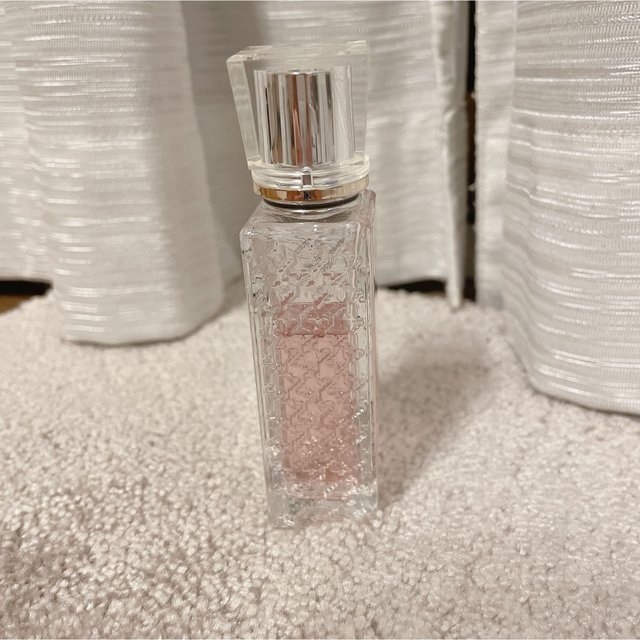 Dior(ディオール)のミス ディオール ブルーミング ブーケ ローラー パール  20ml コスメ/美容の香水(香水(女性用))の商品写真