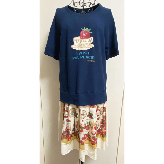 JaneMarple(ジェーンマープル)のジェーンマープル　ストロベリーラベルスカーフ リメイクドレス レディースのワンピース(ひざ丈ワンピース)の商品写真
