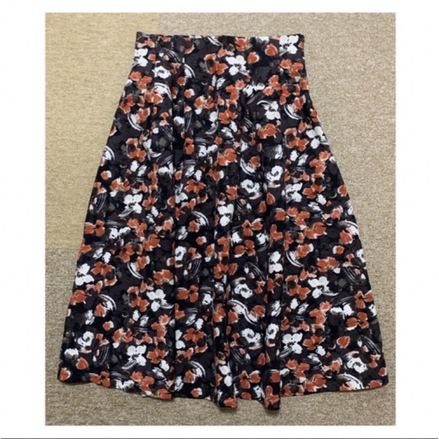 w closet(ダブルクローゼット)のwcloset スカート レディースのスカート(ひざ丈スカート)の商品写真