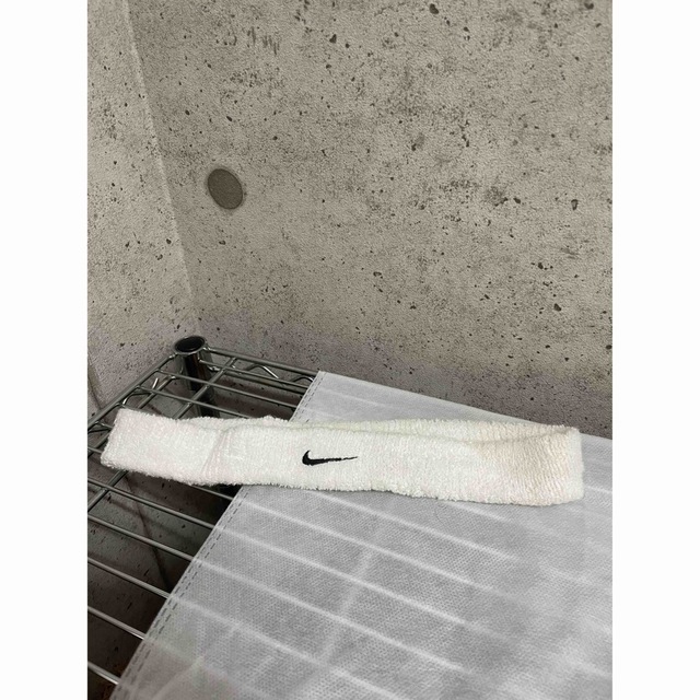 NIKE(ナイキ)のナイキ　バンダナ　白 メンズのファッション小物(バンダナ/スカーフ)の商品写真