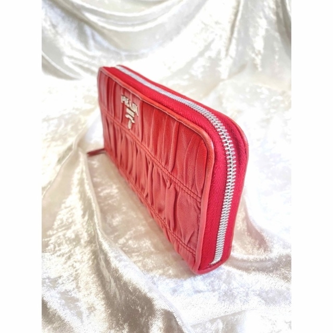 PRADA - プラダ PRADA ラウンドファスナー長財布 レッド 2ランク上の