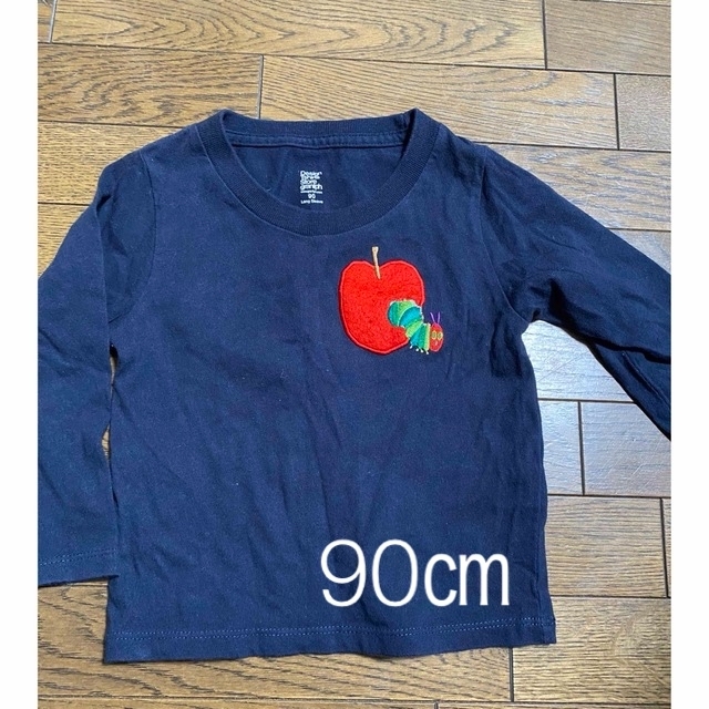 ERIC CARLE(エリックカール)のはらぺこあおむし　カットソー　90㎝ キッズ/ベビー/マタニティのキッズ服男の子用(90cm~)(Tシャツ/カットソー)の商品写真