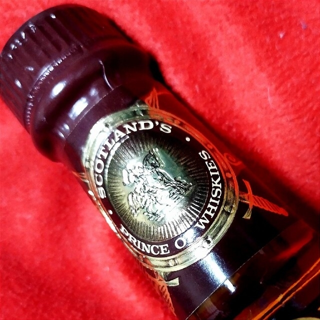 REGAL(リーガル)のシーバスリーガル 12年 750ml　日本輸入品オールドボトル・43度 食品/飲料/酒の酒(ウイスキー)の商品写真