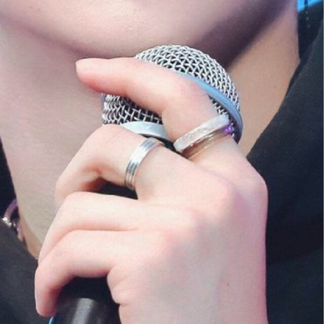 ホマイカリング 指輪 K-POP 韓国 アイドル 夏 黒白 マーブル 2個セット レディースのアクセサリー(リング(指輪))の商品写真