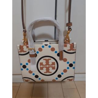 Tory Burch - 新品 トリーバーチ Tモノグラムコントラストエンボス