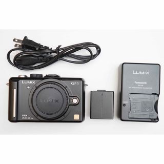 パナソニック(Panasonic)のショット数1,181 LUMIX GF1 DMC-GF1 ボディ ブラック(ミラーレス一眼)