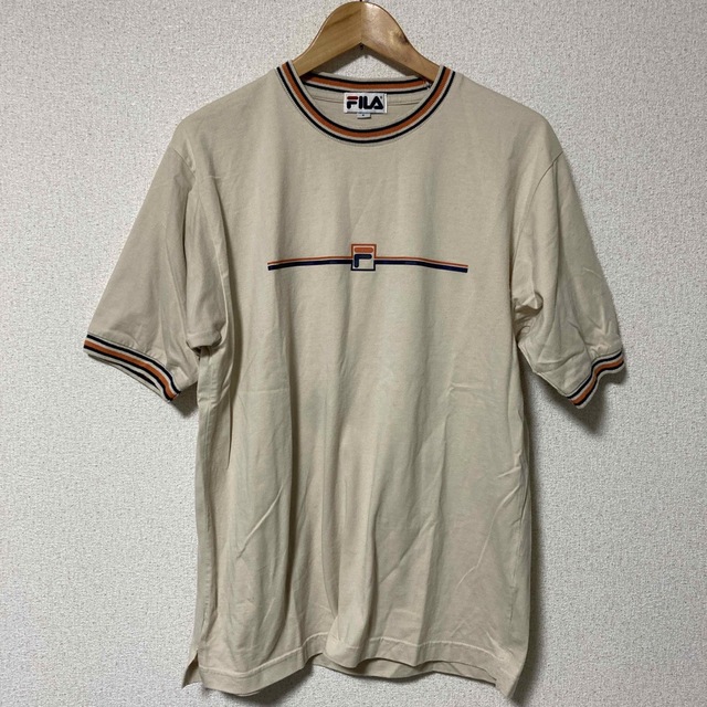 FILA(フィラ)のフィラ　Tシャツ　ベージュ メンズのトップス(Tシャツ/カットソー(半袖/袖なし))の商品写真