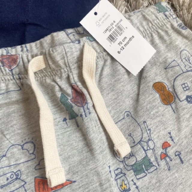 babyGAP(ベビーギャップ)の新品　babygap ロンパース　ズボン　まとめ売り　上下セット　パンツ　70 キッズ/ベビー/マタニティのベビー服(~85cm)(ロンパース)の商品写真