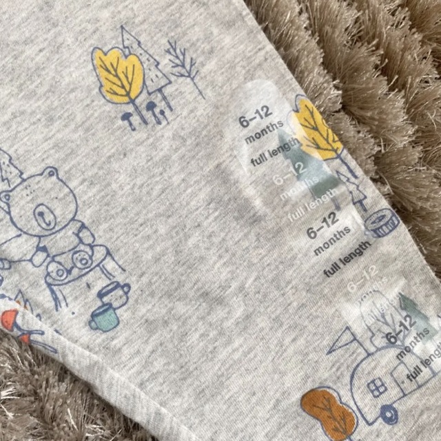 babyGAP(ベビーギャップ)の新品　babygap ロンパース　ズボン　まとめ売り　上下セット　パンツ　70 キッズ/ベビー/マタニティのベビー服(~85cm)(ロンパース)の商品写真