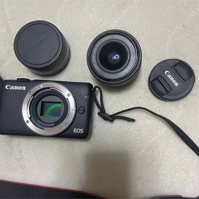 Canon  EOS M10