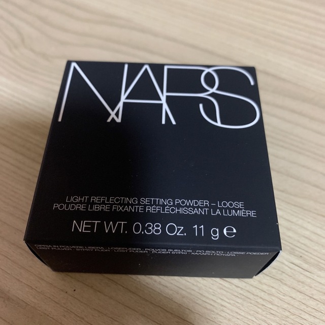 NARS(ナーズ)のNARS ライトリフレクティングセッティングパウダー ルース N コスメ/美容のベースメイク/化粧品(フェイスパウダー)の商品写真