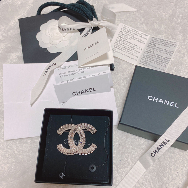 CHANEL ブローチ　シャネル　メタル&シトラス　シルバー　クリスタル