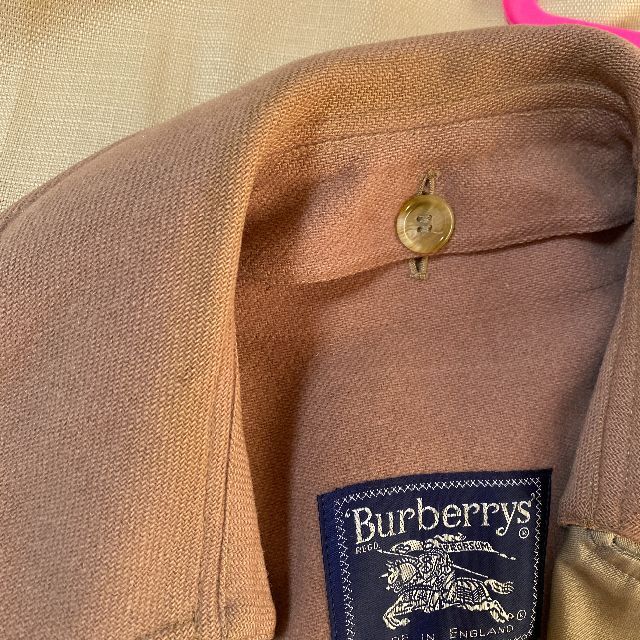 BURBERRY(バーバリー)のBurberry’s トレンチコート ノバチェック ベージュ　襟付インナー付き レディースのジャケット/アウター(トレンチコート)の商品写真