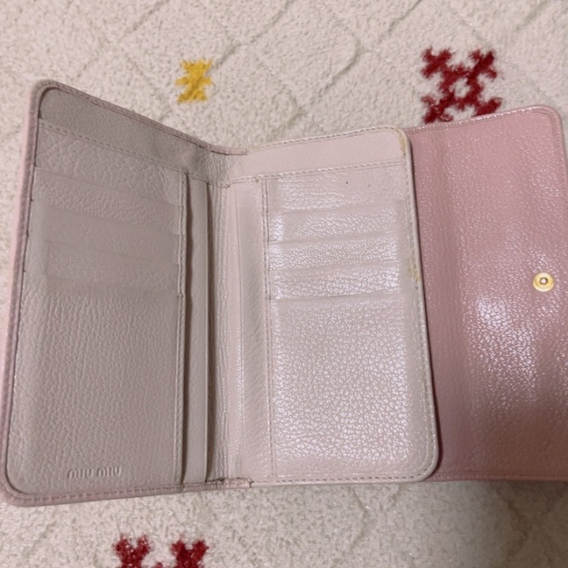 miumiu(ミュウミュウ)のmiumiu財布 レディースのファッション小物(財布)の商品写真