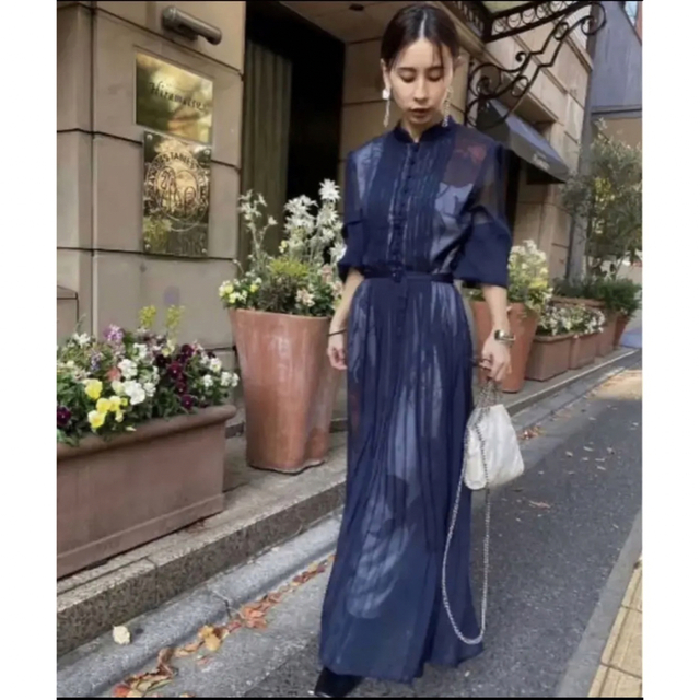 Ameri VINTAGE(アメリヴィンテージ)のAMERI VINTAGE  ELLA VEIL DRESS レディースのワンピース(ロングワンピース/マキシワンピース)の商品写真