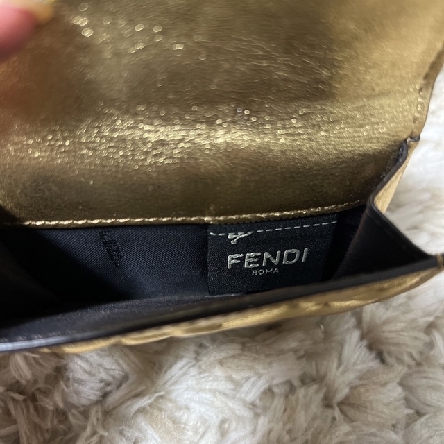 FENDI - FENDI マイクロ トリフォールド ウォレット 財布 ゴールドの