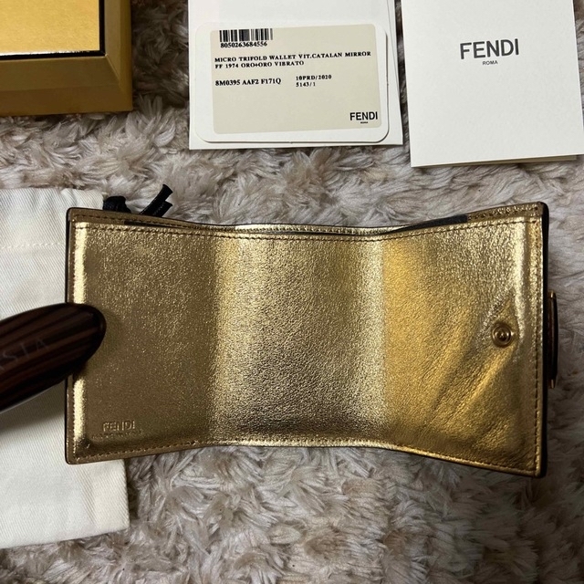 宅配便送料無料 FENDI マイクロ トリフォールド ウォレット 財布