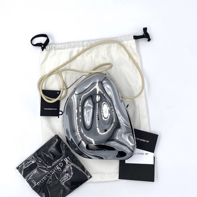 PUBLISHED BY パブリッシュド バイ Oyster ショルダーバッグ