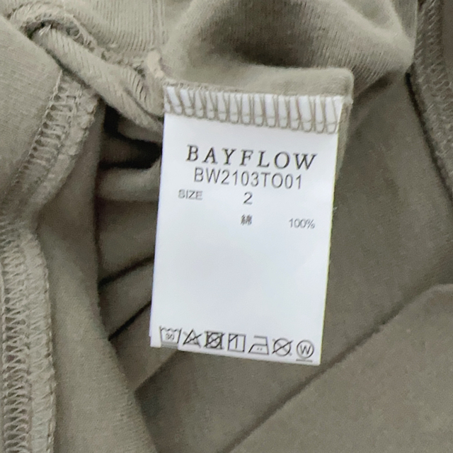 BAYFLOW(ベイフロー)のBAYFLOW ＶネックTシャツ 半袖 Sサイズ レディースのトップス(Tシャツ(半袖/袖なし))の商品写真