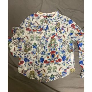 ザラ(ZARA)のKim's Boutique 花柄ボウタイブラウス　MAID IN KOREA(シャツ/ブラウス(長袖/七分))