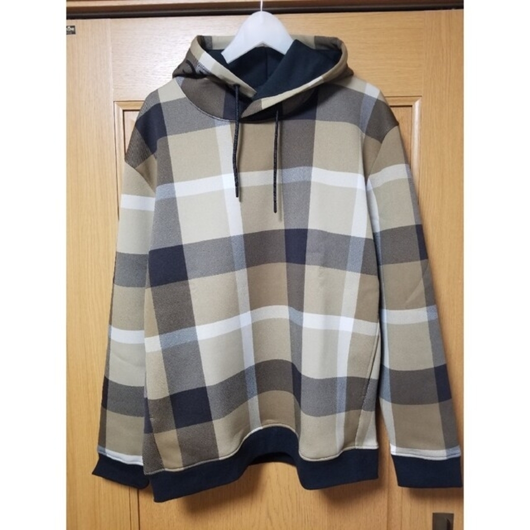 【新品】ブラックレーベルクレストブリッジ　パーカー　ベ　3L　バーバリー　408BURBERRY