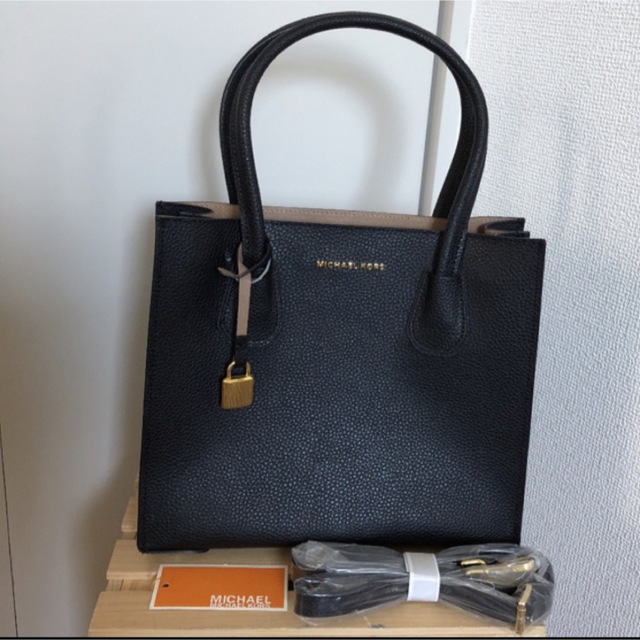 マイケルコースMICHAEL KORS 2Wayバッグ