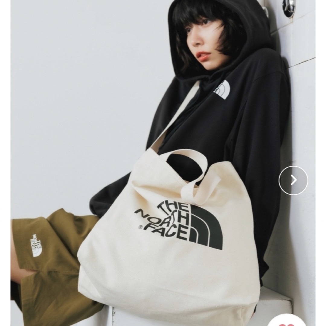 THE NORTH FACE(ザノースフェイス)の韓国ノースフェイスホワイトレーベル大容量ロゴショルダーバッグトートバッグホワイト メンズのバッグ(ショルダーバッグ)の商品写真
