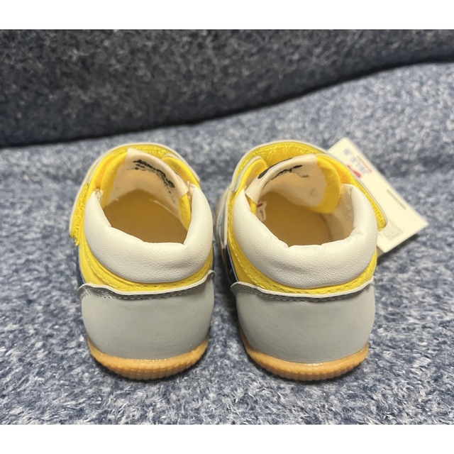 mikihouse(ミキハウス)の新品　ミキハウス　ダブルビー　黄　靴　13センチ　 キッズ/ベビー/マタニティのベビー靴/シューズ(~14cm)(スニーカー)の商品写真