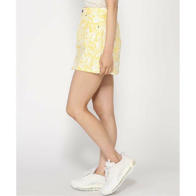 GUESS(ゲス)の【イエロー(F22C)】(W)Go J Balvin Denim Aop Skirt レディースのスカート(ミニスカート)の商品写真