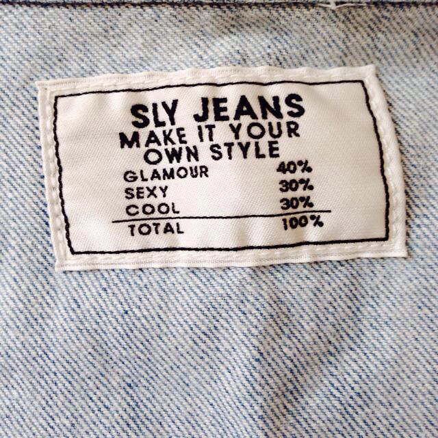 SLY(スライ)のSLY  ダメージジーンズシャツ レディースのトップス(シャツ/ブラウス(長袖/七分))の商品写真