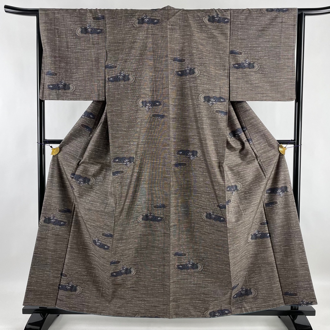 大阪お買い得 大島紬 美品 逸品 身丈160.5cm 裄丈65.5cm 正絹 【中古