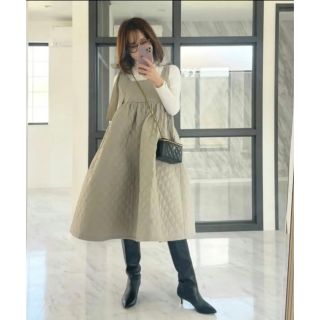 ザラ(ZARA)のMyu キルティング ショルダーリボン ワンピ  スカート ワンピース  新品(ロングワンピース/マキシワンピース)