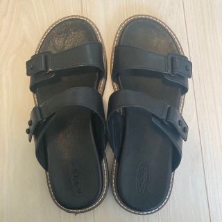 キーン(KEEN)のロングたまな様専用　【美品】　KEEN　レザーサンダル　LANA SLIDE  (サンダル)