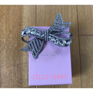 ジルスチュアート(JILLSTUART)のJILLSTUART リボンブローチ♡(ブローチ/コサージュ)