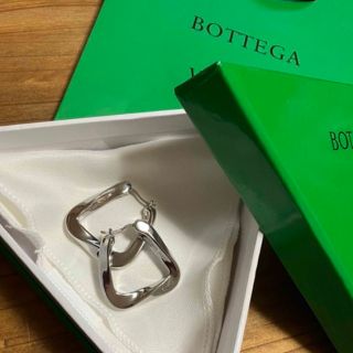 ボッテガヴェネタ(Bottega Veneta)のBOTTEGA VENETA シルバー Triangle フープ ピアス(ピアス)