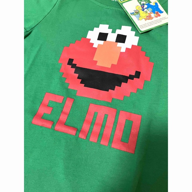 SESAME STREET(セサミストリート)のエルモ　半袖Tシャツ キッズ/ベビー/マタニティのキッズ服男の子用(90cm~)(Tシャツ/カットソー)の商品写真