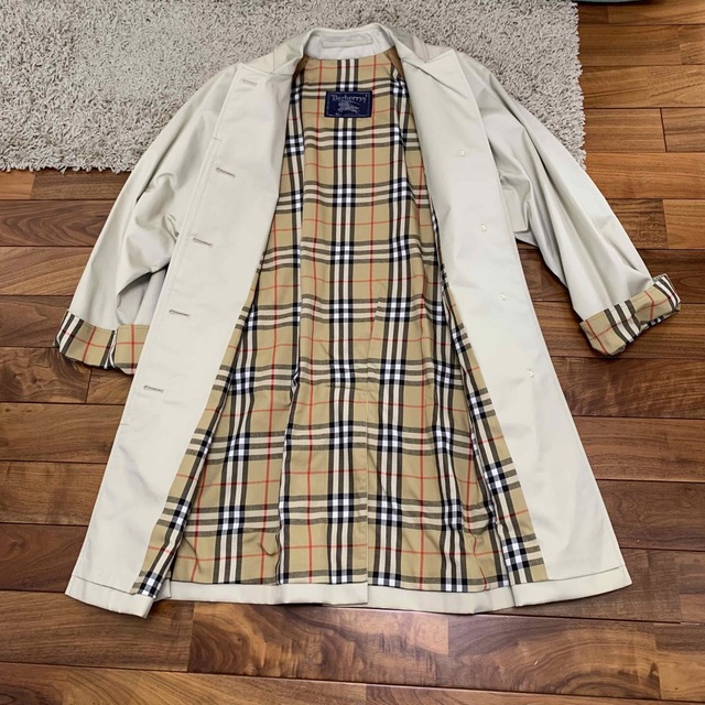 BURBERRY(バーバリー)のバーバリー　トレンチコート レディースのジャケット/アウター(トレンチコート)の商品写真