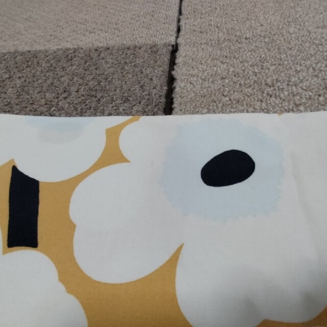 marimekko(マリメッコ)のMarimekko　春に♡クッションカバー インテリア/住まい/日用品のインテリア小物(クッションカバー)の商品写真