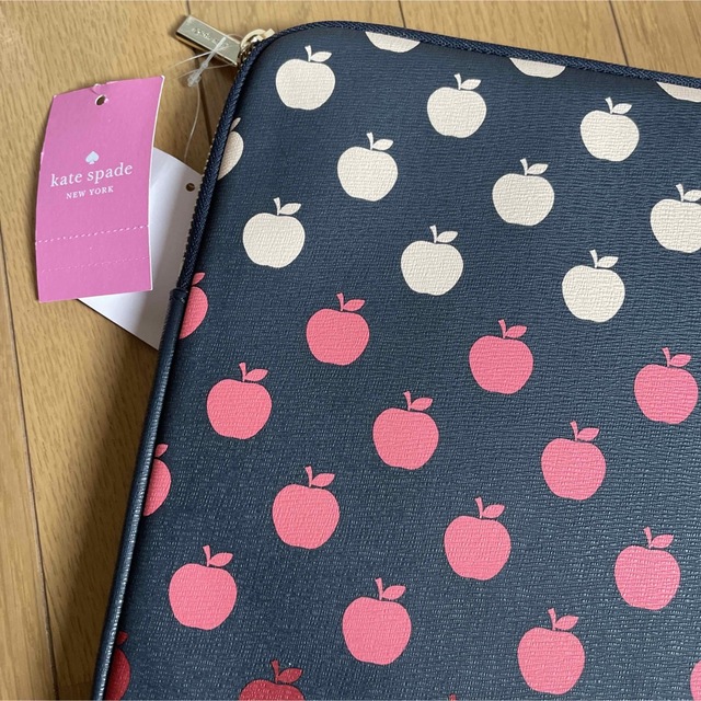 kate spade new york(ケイトスペードニューヨーク)の新品タグ付　kate spade ケイトスペード　PCケース スマホ/家電/カメラのPC/タブレット(その他)の商品写真