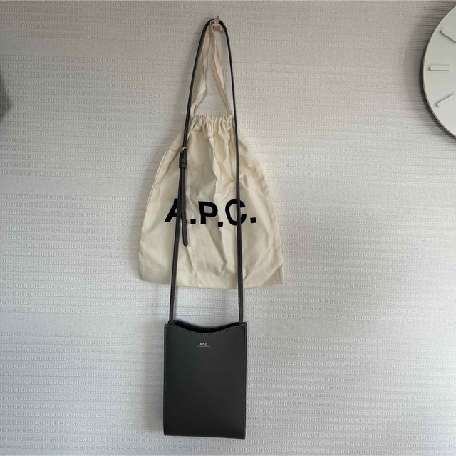 A.P.C ネックポーチ