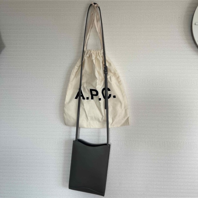 apc ネックポーチ　バッグ　アーペーセー　トート　レザー　ショルダー