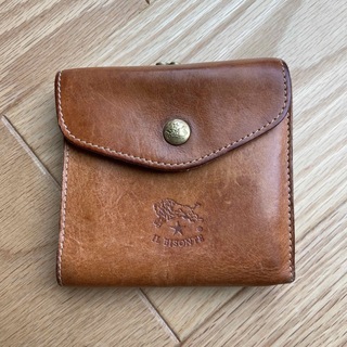 イルビゾンテ(IL BISONTE)のイルビゾンテ　ヌメ革　がま口財布　保存袋付き(折り財布)