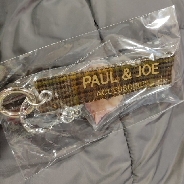 PAUL & JOE(ポールアンドジョー)のポールアンドジョー ヌメット キーホルダー 猫 ネコ柄 チェック柄 レディースのファッション小物(キーホルダー)の商品写真